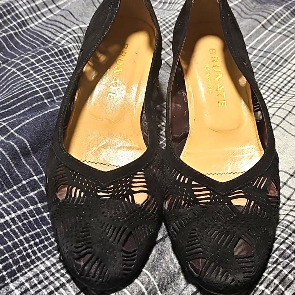 Brunate Women's Black Suede Bow Buckle Flats Size 6 All Leather In-out